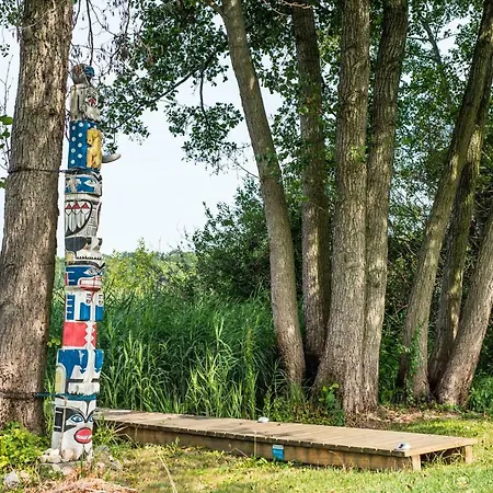 度假居 Dom Nad Jeziorem *