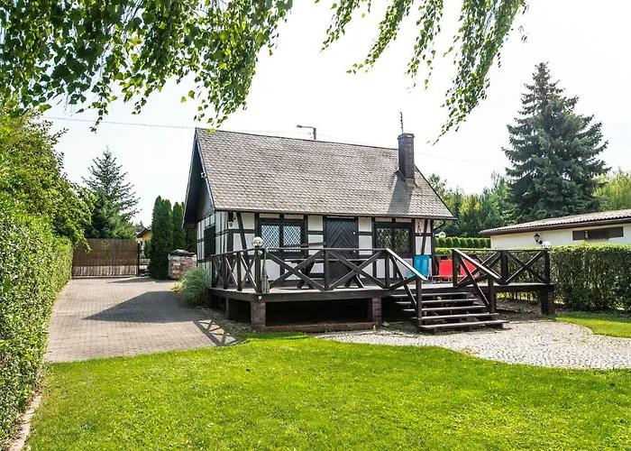 Dom Nad Jeziorem * Sapowice